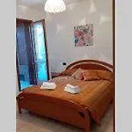 Feel At - Casa Loredana Lovere